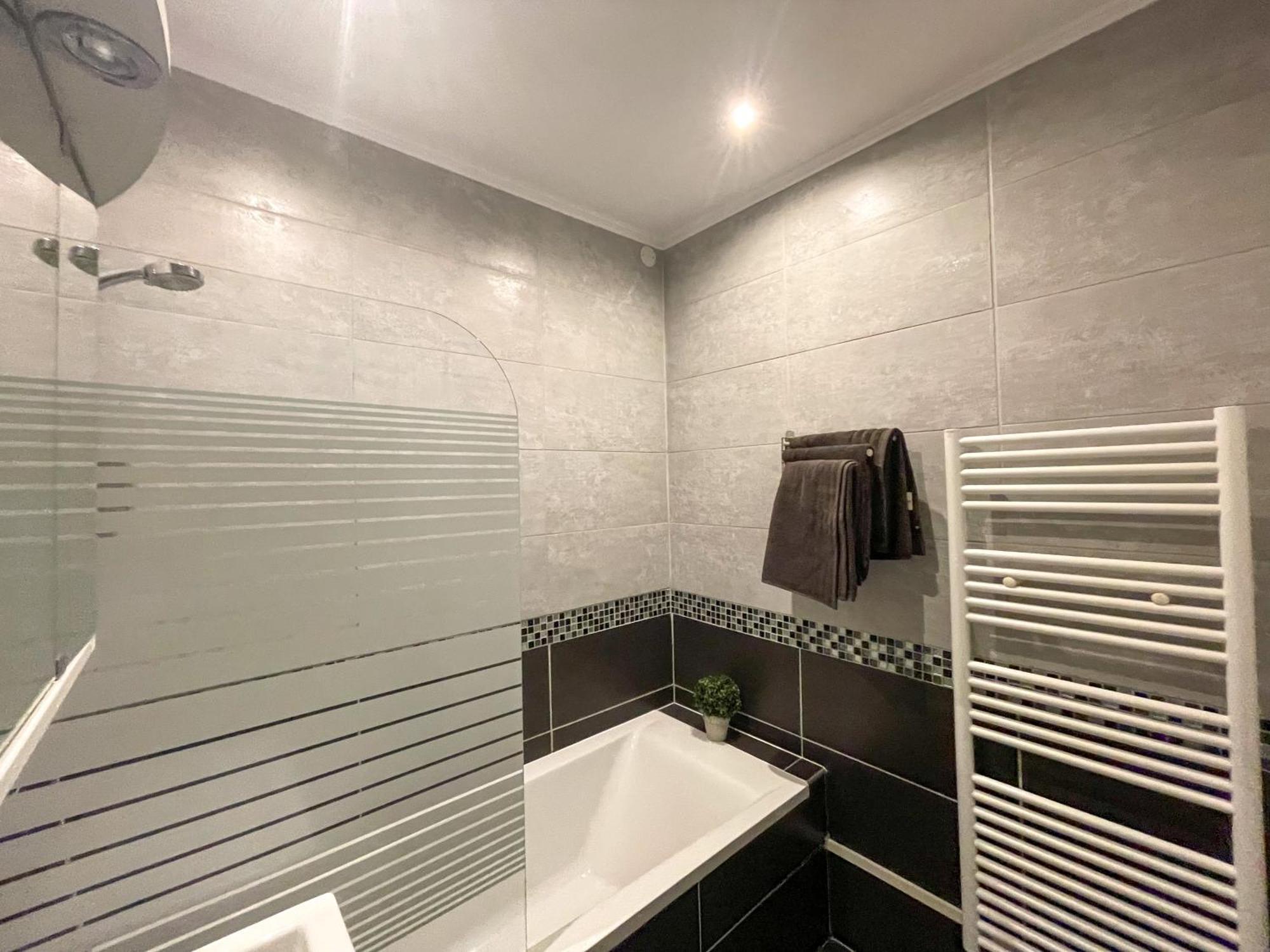 Superbe Appartement-Sauna-Cinema-Parking-Gare Amiens Exterior photo